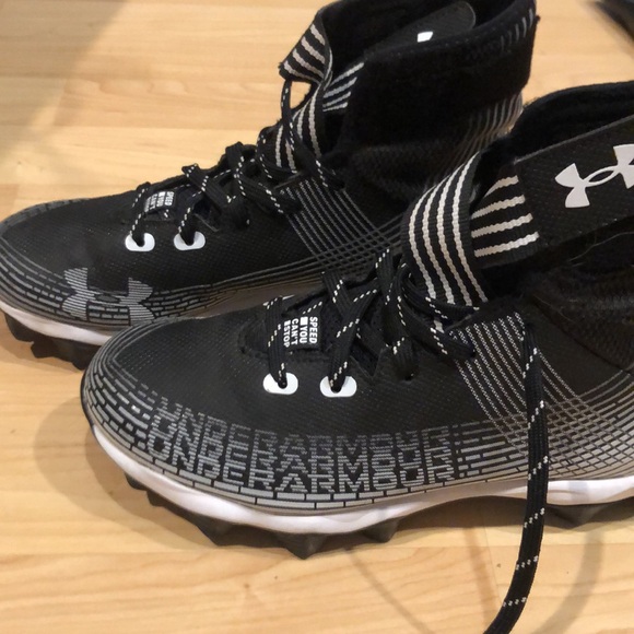 Under Armour football cleats Youth size 5 - Picture 5 of 6